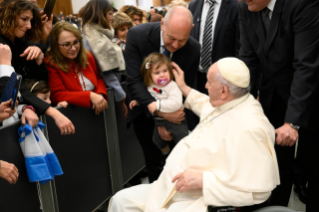 9-A los empleados del Vaticano con motivo de las felicitaciones navideñas