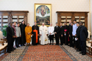 5-A une délégation de moines bouddhistes du Cambodge