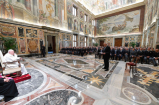 3-A los funcionarios y agentes de la Comisaría de Seguridad Pública junto al Vaticano
