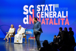 1-Le Pape François participe aux « États Généraux de la Natalité »
