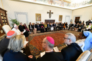 2-Aux membres de la Commission pontificale pour la protection des mineurs 