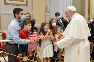 9-Aos Diáconos permanentes da Diocese de Roma, com seus familiares