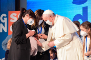 9-Papa Francesco partecipa all’apertura degli “Stati Generali della Natalità”