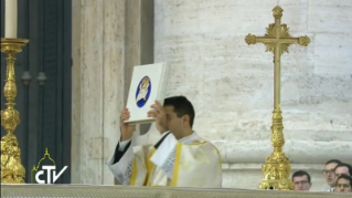 6-Holy Mass for the Opening of the Holy Door of St. Peter’s Basilica