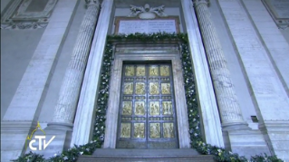 10-Holy Mass for the Opening of the Holy Door of St. Peter’s Basilica