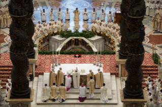 11-Quinta-feira Santa - Santa Missa Crismal