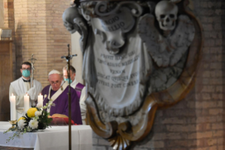 12-Santa Missa para os fiéis defuntos e oração entre os túmulos do cemitério
