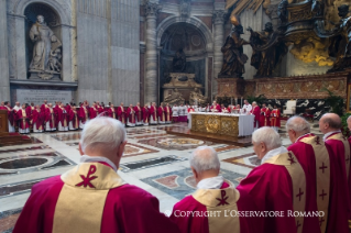 11-Papstmesse für die Kardinäle und Bischöfe, die im Laufe des Jahres verstorben sind 