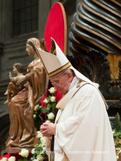 8-عظة قداسة البابا فرنسيس قداس ليلة عيد الميلاد - 24 ديسمبر / كانون الأول 2014