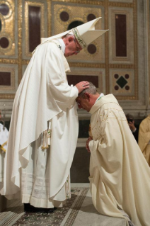11-Dedicação da Basílica de Latrão - Santa Missa e Ordena&#xe7;&#xe3;o Episcopal 
