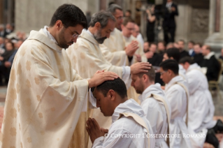 18-IV Dimanche de Pâques - Messe et Ordinations presbytérales 