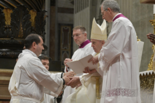 15-IV Dimanche de Pâques - Messe avec ordinations sacerdotales