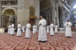 2-Santa Missa com Ordenações sacerdotais