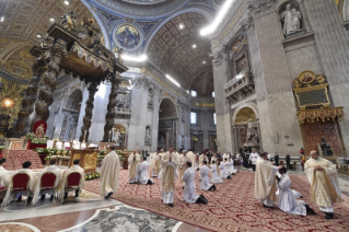 13-Heilige Messe mit Priesterweihen