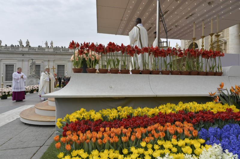 Misa de Pascua en el Vaticano