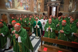 1-Concelebración eucarística con los cardenales presentes en Roma en el XXV aniversario de la ordenación episcopal del Santo Padre