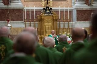 6-Concelebração Eucarística com os Cardeais presentes em Roma, por ocasião do 25º aniversário de Ordenação Episcopal do Santo Padre 
