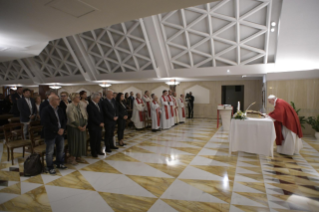 6-Morning Meditation by Pope Francis in the Chapel of the Domus Sanctae Marthae: <i>The closeness of bishops</i>