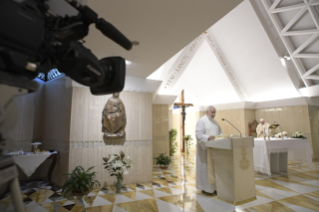 1-Meditazione quotidiana nella Cappella della Domus Sanctae Marthae: <i>I sacramenti non hanno prezzo</i>