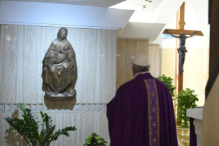 11-Messe quotidienne dans la chapelle de la résidence Sainte-Marthe : « Vivre chez soi mais sans se sentir chez soi »