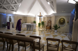 0-Messe quotidienne dans la chapelle de la résidence Sainte-Marthe : « S’adresser au Seigneur avec notre vérité »