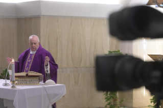 9-Santa Missa celebrada na capela da Casa Santa Marta: "Dirigir-se ao Senhor com a minha verdade"