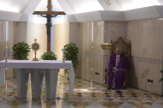 4-Messe quotidienne dans la chapelle de la résidence Sainte-Marthe : « Demander pardon nécessite de pardonner »