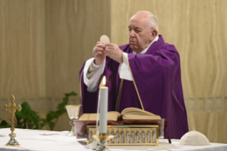 3-Holy Mass presided over by Pope Francis at the <i>Casa Santa Marta</i> in the Vatican: "Return to God and return to the embrace of the Father"