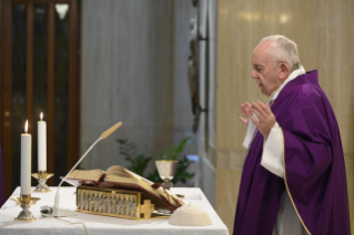 10-Holy Mass presided over by Pope Francis at the <i>Casa Santa Marta</i> in the Vatican: "Return to God and return to the embrace of the Father"
