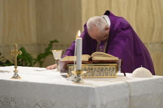 12-Holy Mass presided over by Pope Francis at the <i>Casa Santa Marta</i> in the Vatican: "Return to God and return to the embrace of the Father"