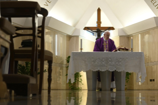 0-Messe quotidienne dans la chapelle de la résidence Sainte-Marthe : « Qu’arrive-t-il quand Jésus passe »