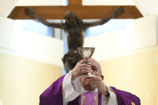 2-Holy Mass presided over by Pope Francis at the <i>Casa Santa Marta</i> in the Vatican: "What happens when Jesus passes by"