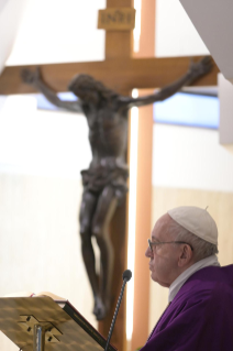 3-Holy Mass presided over by Pope Francis at the <i>Casa Santa Marta</i> in the Vatican: "We must pray with faith, perseverance, and courage"