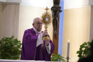 9-Holy Mass presided over by Pope Francis at the <i>Casa Santa Marta</i> in the Vatican: "We must pray with faith, perseverance, and courage"