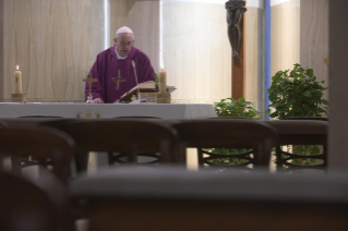 4-Messe quotidienne dans la chapelle de la résidence Sainte-Marthe : « Le dimanche des pleurs »