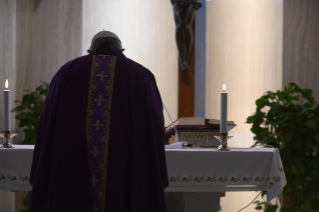 0-Holy Mass presided over by Pope Francis at the <i<Casa Santa Marta</i> in the Vatican: "The three dimensions of Christian life: election, promise, covenant"