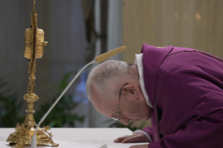 10-Holy Mass presided over by Pope Francis at the <i>Casa Santa Marta</i> in the Vatican: "Seek Jesus in the poor"