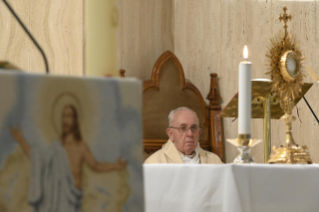 11-Messe quotidienne dans la chapelle de la résidence Sainte-Marthe : « Choisir l'annonce pour ne pas tomber dans nos sépulcres »