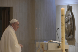 14-Holy Mass presided over by Pope Francis at the Casa Santa Marta in the Vatican: "The gift of the Holy Spirit: frankness, courage, parresia"