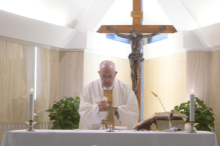 7-Santa Missa celebrada na capela da Casa Santa Marta: "Dom do Espírito Santo: ousadia, coragem, parrésia"