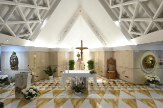 7-Santa Missa celebrada na capela da Casa Santa Marta: “Jesus reza por nós perante o Pai, mostrando as suas chagas”