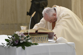 4-Holy Mass presided over by Pope Francis at the Casa Santa Marta in the Vatican: "Work is the vocation of man" 