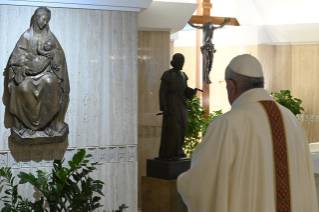 8-Holy Mass presided over by Pope Francis at the Casa Santa Marta in the Vatican: "Work is the vocation of man" 