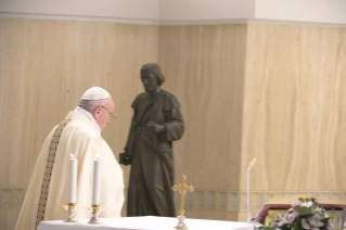 0-Misa celebrada por el papa Francisco de forma privada en la capilla de la Casa Santa Marta. <i>Todos tenemos un único Pastor: Jesús</i>