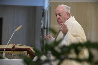 5-Holy Mass presided over by Pope Francis at the Casa Santa Marta in the Vatican: “Attitudes that prevent us from knowing Christ”