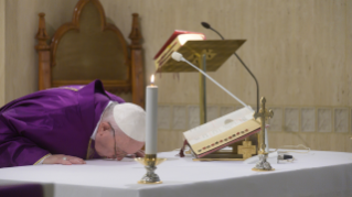 2-Messe quotidienne dans la chapelle de la résidence Sainte-Marthe : « La grâce de la honte »
