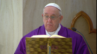 2-Holy Mass presided over by Pope Francis at the <i>Casa Santa Marta</i> in the Vatican: "Sinners, but in dialogue with God"