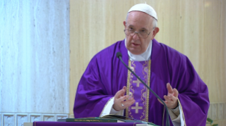 2-Holy Mass presided over by Pope Francis at the <i>Casa Santa Marta</i> in the Vatican: "Vanity distances us from Christ’s Cross"