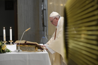 1-Holy Mass presided over by Pope Francis at the Casa Santa Marta in the Vatican: “The Spirit teaches us everything, introduces us to mystery,  makes us remember and discern”