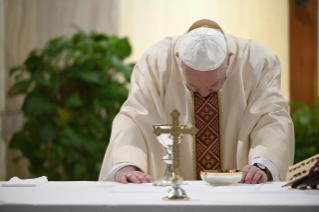 6-Holy Mass presided over by Pope Francis at the Casa Santa Marta in the Vatican: “The Spirit teaches us everything, introduces us to mystery,  makes us remember and discern”